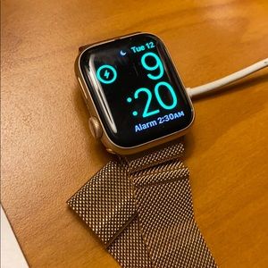 Unlocked Apple Watch Series 4 gps cellular